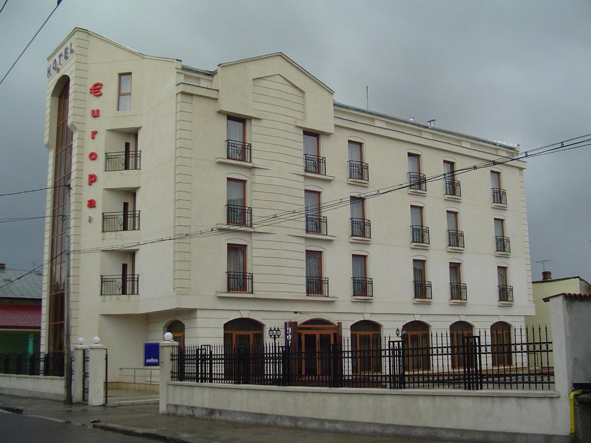 Hotel Europa プロイェシュティ エクステリア 写真